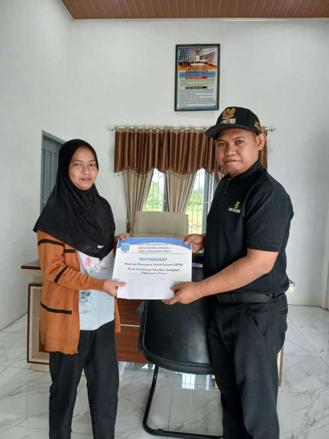 PENYERAHAN BANTUAN KEUANGAN UNTUK PESERTA LPTQ DESA SEBAKUNG TAKA